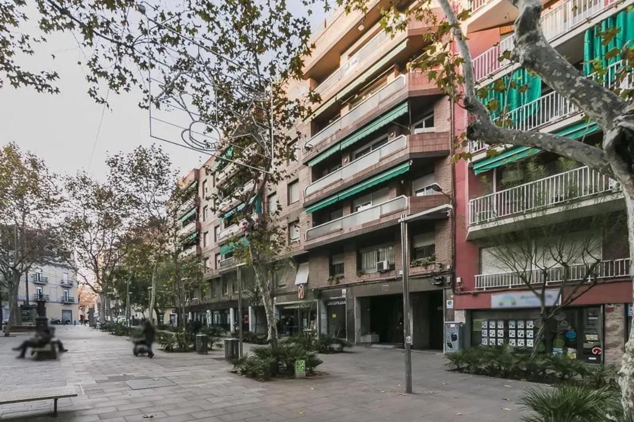 51Sam1021 - Modern Apartment Near Montjuic Barcelona Exterior photo