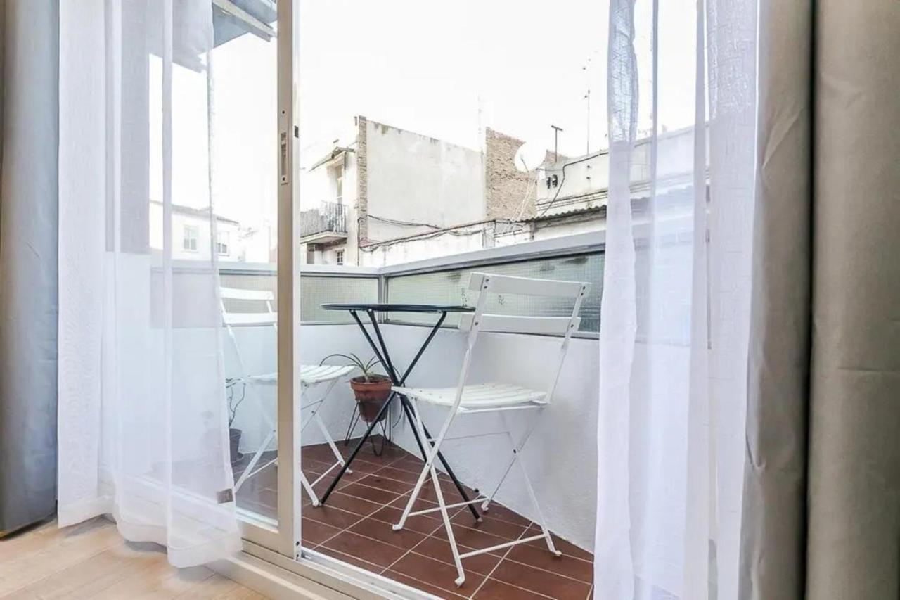 51Sam1021 - Modern Apartment Near Montjuic Barcelona Exterior photo